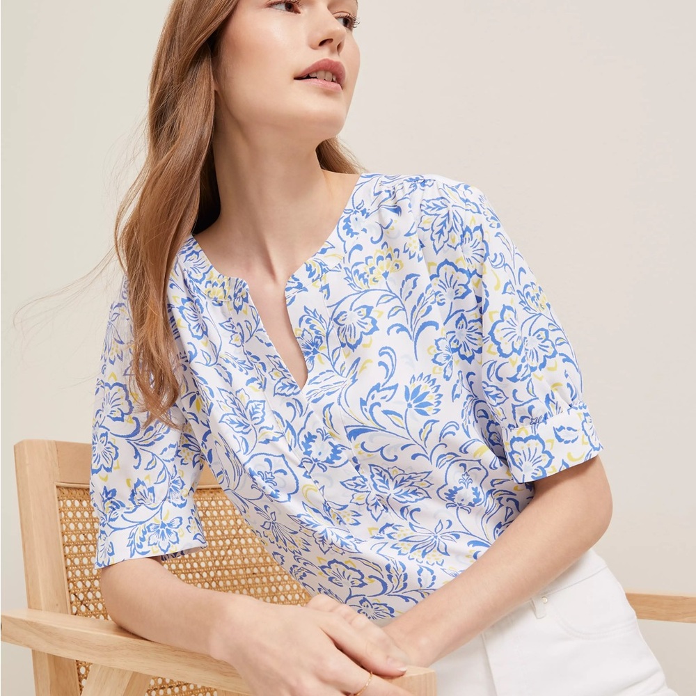 Ann Taylor Floral Blue and Yellow Women's Top size XS